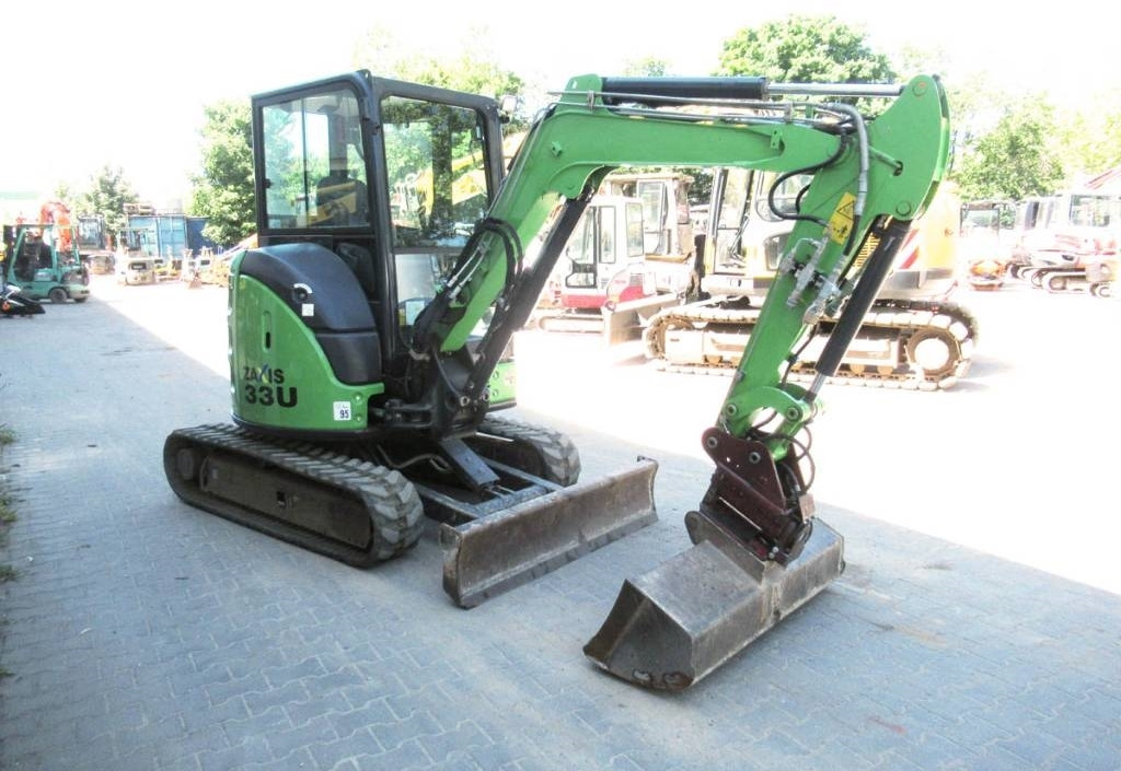Hitachi ZX33U-6 Powertilt - Μίνι εκσκαφέας: φωτογραφία 2 Hitachi ZX33U-6 Powertilt - Μίνι εκσκαφέας: φωτογραφία 2