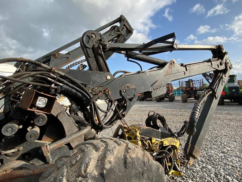 John Deere 1470 E - Συλλεκτική μηχανή - forest harvester: φωτογραφία 5 John Deere 1470 E - Συλλεκτική μηχανή - forest harvester: φωτογραφία 5