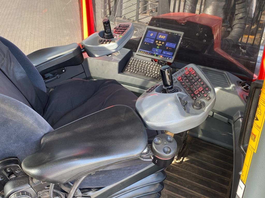 Λαστιχοφόρα προωθητικo - forwarder Komatsu 855: φωτογραφία 8