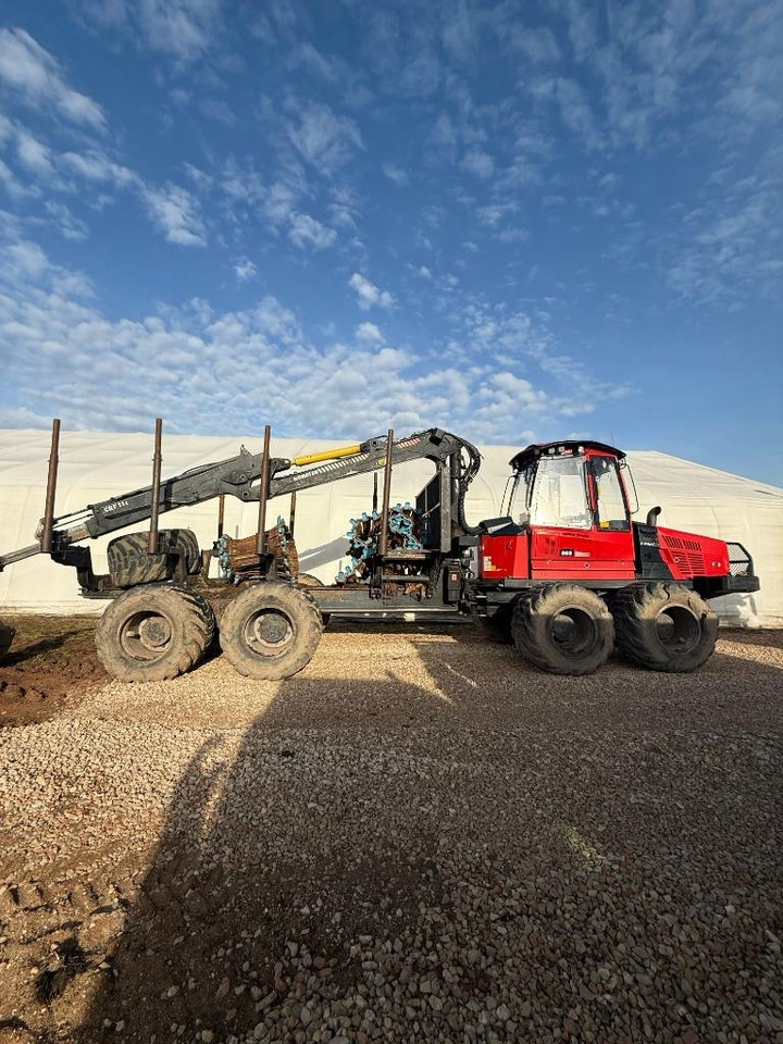 Komatsu 865 - Λαστιχοφόρα προωθητικo - forwarder: φωτογραφία 2 Komatsu 865 - Λαστιχοφόρα προωθητικo - forwarder: φωτογραφία 2