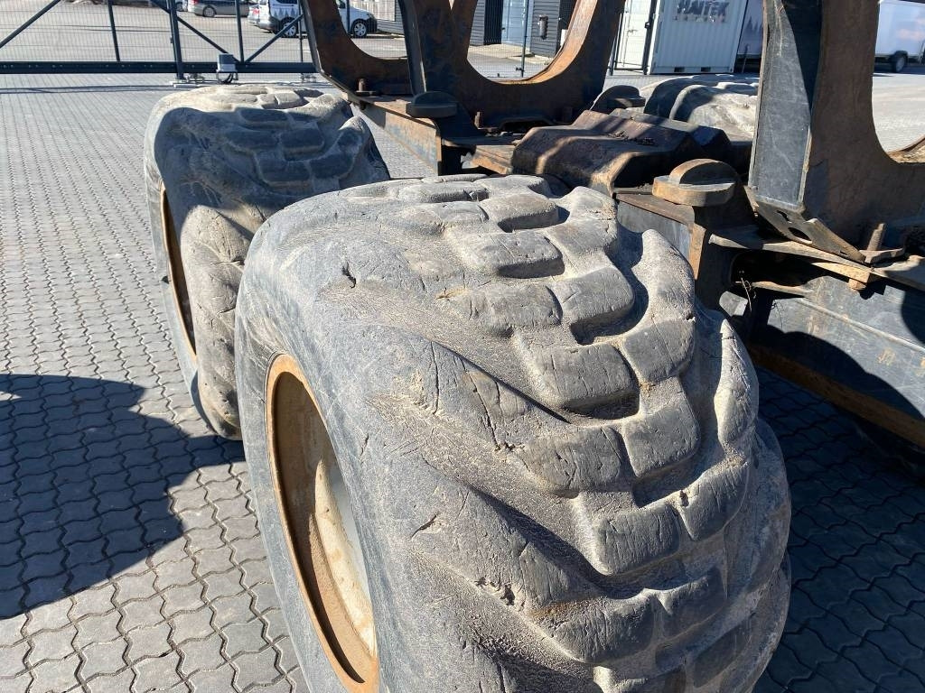 Λαστιχοφόρα προωθητικo - forwarder Komatsu 875: φωτογραφία 21 Λαστιχοφόρα προωθητικo - forwarder Komatsu 875: φωτογραφία 21