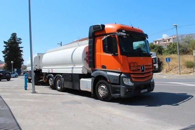 Mercedes-Benz Actros 2548 6x2/4 - Φορτηγό βυτιοφόρο: φωτογραφία 3 Mercedes-Benz Actros 2548 6x2/4 - Φορτηγό βυτιοφόρο: φωτογραφία 3