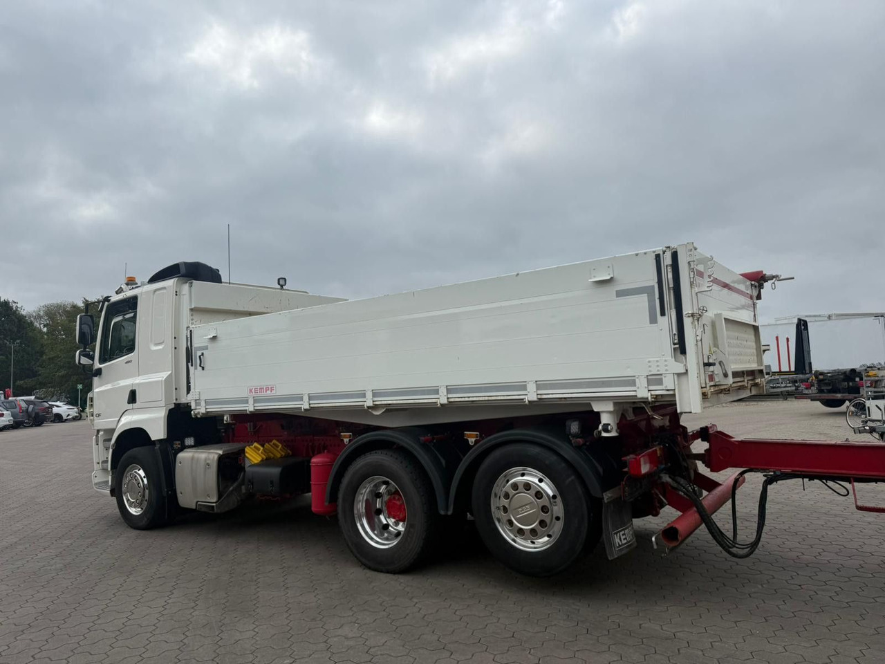 DAF CF 480 FAN 6x2 Dreiseitenkipper Inkl. Anhänger - Φορτηγό ανατρεπόμενο: φωτογραφία 4 DAF CF 480 FAN 6x2 Dreiseitenkipper Inkl. Anhänger - Φορτηγό ανατρεπόμενο: φωτογραφία 4