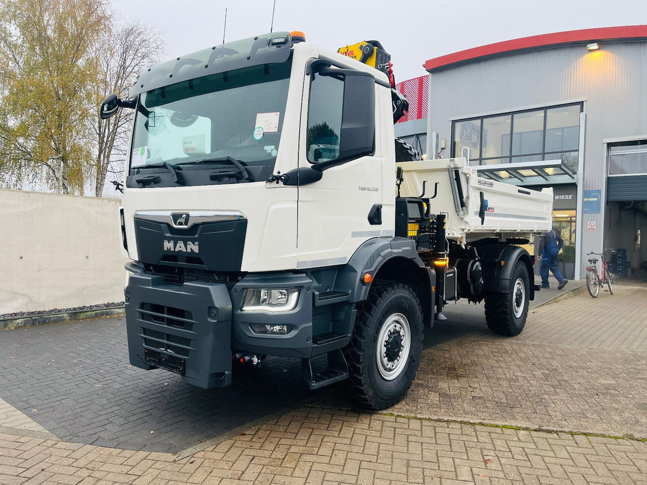 MAN TGM 18.320 4x4 BB Kipper Kran 131 Single Winter - Φορτηγό ανατρεπόμενο, Φορτηγό με γερανό: φωτογραφία 1 MAN TGM 18.320 4x4 BB Kipper Kran 131 Single Winter - Φορτηγό ανατρεπόμενο, Φορτηγό με γερανό: φωτογραφία 1
