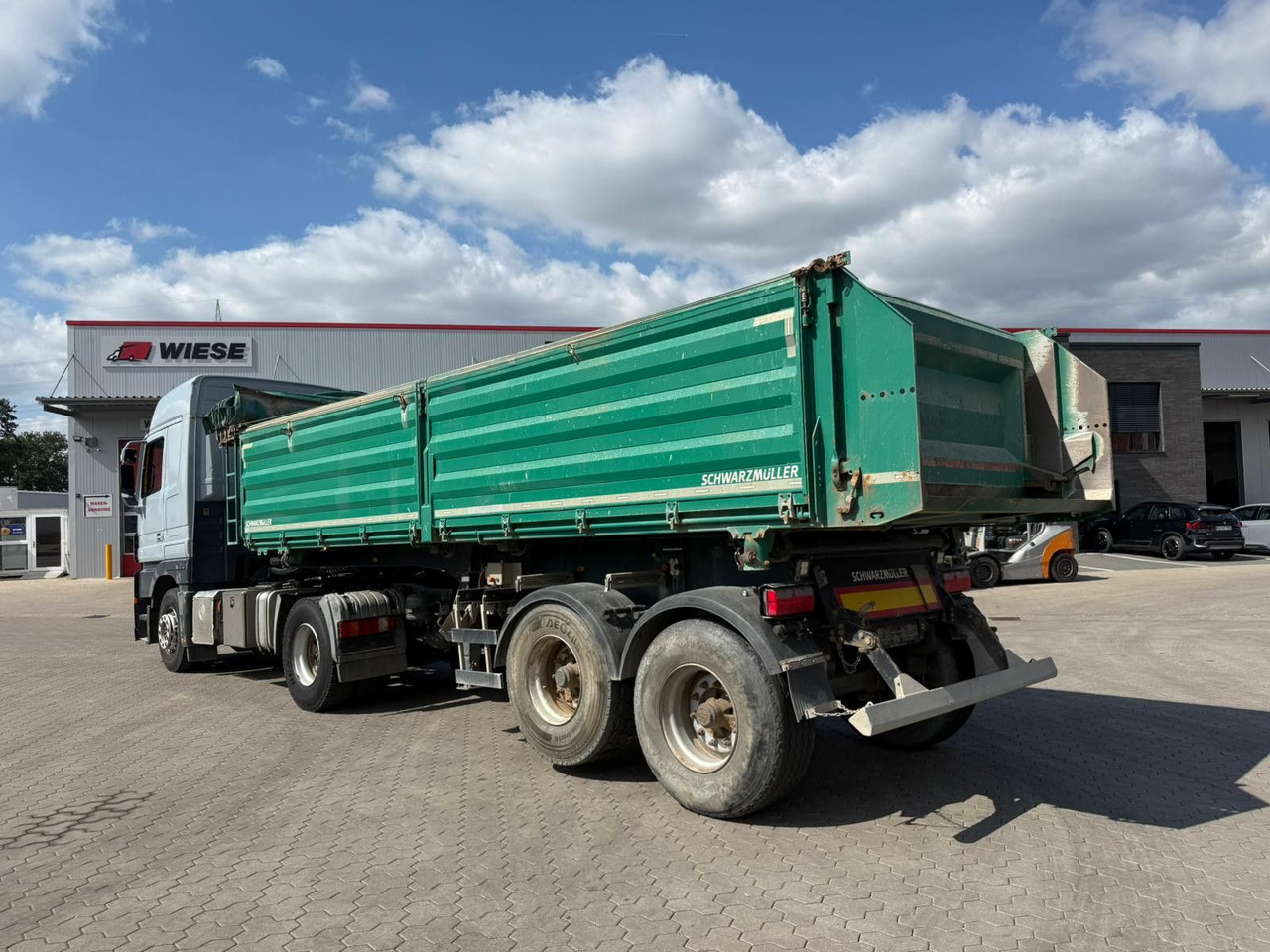 Schwarzmüller 2 Achs Dreiseitenkipper 21m³ mit elektr. Verdeck - Επικαθήμενο ανατρεπόμενο: φωτογραφία 1 Schwarzmüller 2 Achs Dreiseitenkipper 21m³ mit elektr. Verdeck - Επικαθήμενο ανατρεπόμενο: φωτογραφία 1