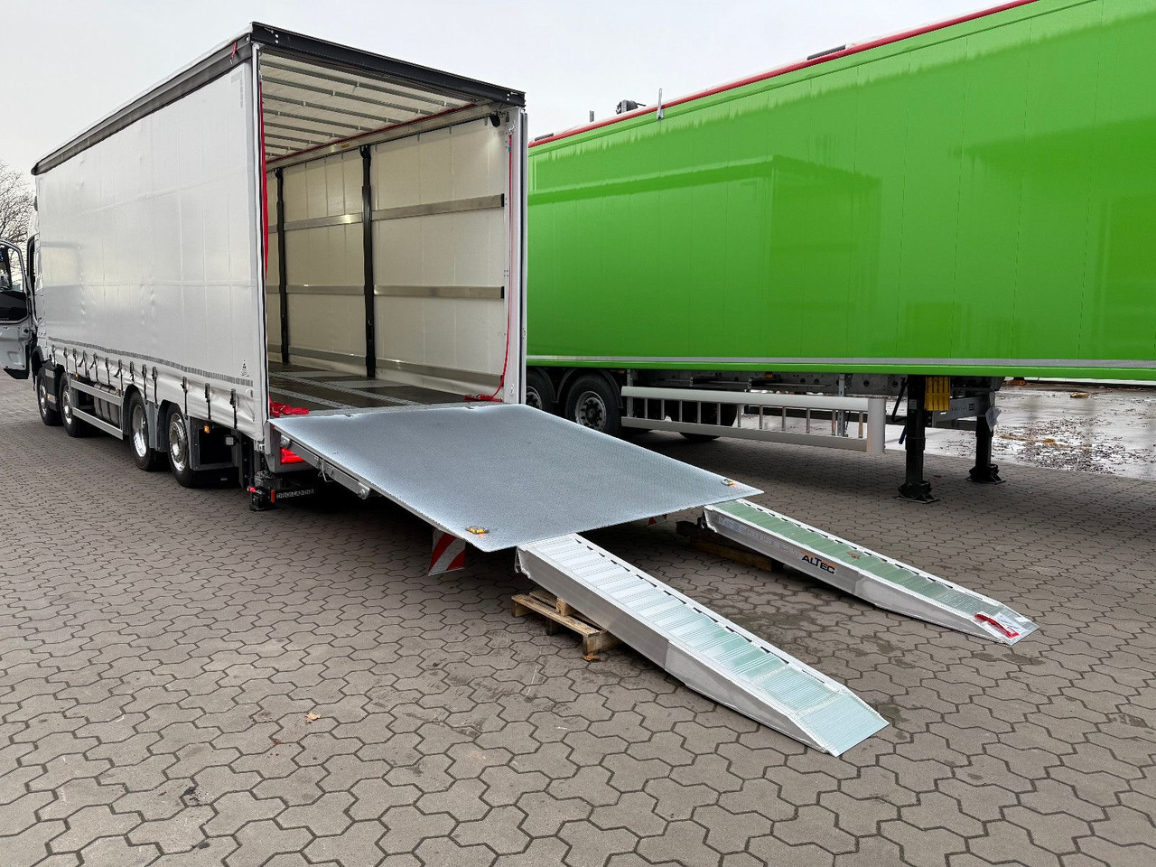 Volvo FH 500 8x2 Arbeitsbühnen Transporter LBW 9t - Φορτηγό ρυμούλκησης: φωτογραφία 5 Volvo FH 500 8x2 Arbeitsbühnen Transporter LBW 9t - Φορτηγό ρυμούλκησης: φωτογραφία 5