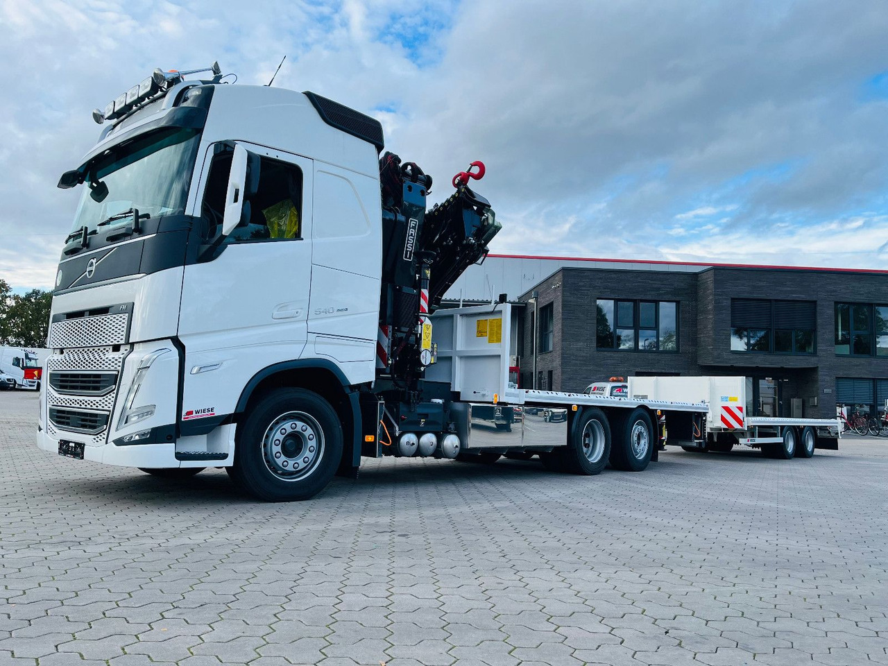 Volvo FH540 6x2 Containerpritsche mit F545RA.2.26 - Φορτηγό με ανοιχτή καρότσα, Φορτηγό με γερανό: φωτογραφία 1 Volvo FH540 6x2 Containerpritsche mit F545RA.2.26 - Φορτηγό με ανοιχτή καρότσα, Φορτηγό με γερανό: φωτογραφία 1