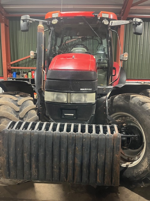 CASE IH MXU 135 - Τρακτέρ: φωτογραφία 2 CASE IH MXU 135 - Τρακτέρ: φωτογραφία 2