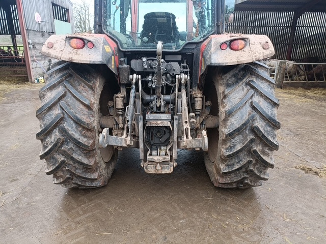 MASSEY FERGUSON 5711M - Τρακτέρ: φωτογραφία 3 MASSEY FERGUSON 5711M - Τρακτέρ: φωτογραφία 3