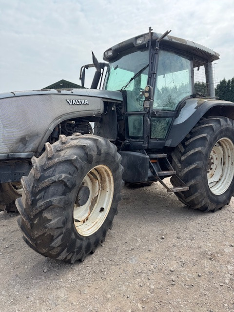 VALTRA T130 - Τρακτέρ: φωτογραφία 4 VALTRA T130 - Τρακτέρ: φωτογραφία 4