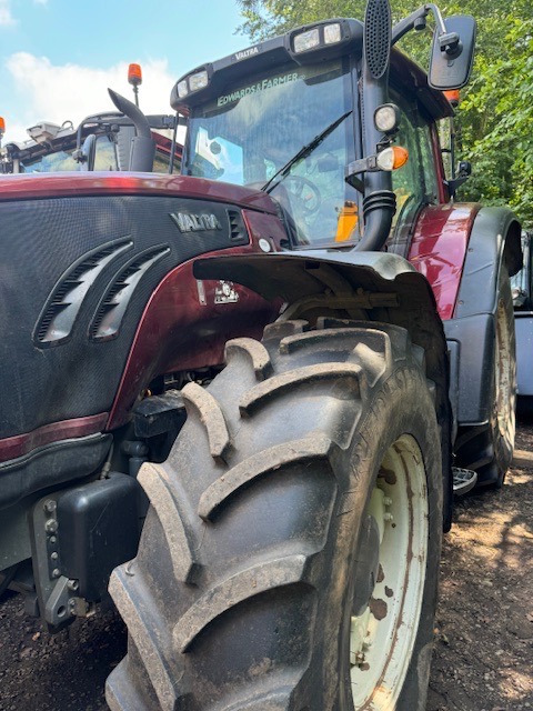 VALTRA T183 DIRECT DRIVE - Τρακτέρ: φωτογραφία 1 VALTRA T183 DIRECT DRIVE - Τρακτέρ: φωτογραφία 1