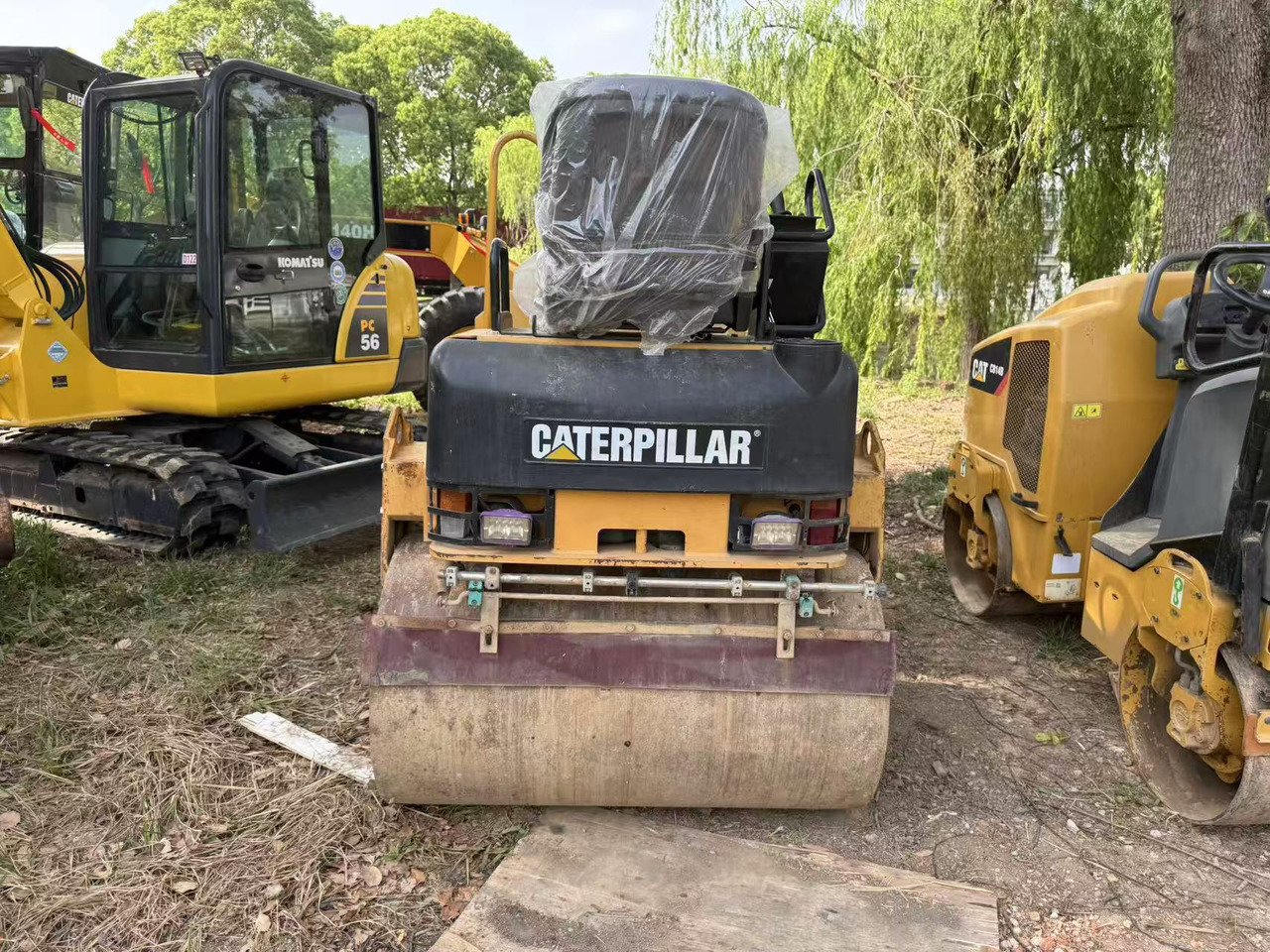 CATERPILLAR CB24B - Οδοστρωτήρας: φωτογραφία 3 CATERPILLAR CB24B - Οδοστρωτήρας: φωτογραφία 3