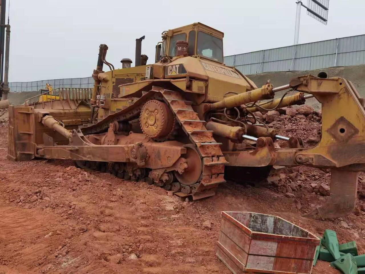 CATERPILLAR D11 - Μπουλντόζα: φωτογραφία 2 CATERPILLAR D11 - Μπουλντόζα: φωτογραφία 2
