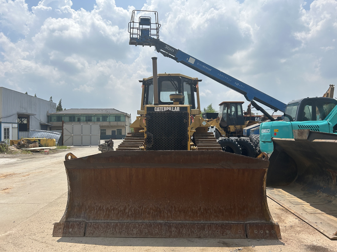 CATERPILLAR D6M XL - Μπουλντόζα: φωτογραφία 3 CATERPILLAR D6M XL - Μπουλντόζα: φωτογραφία 3