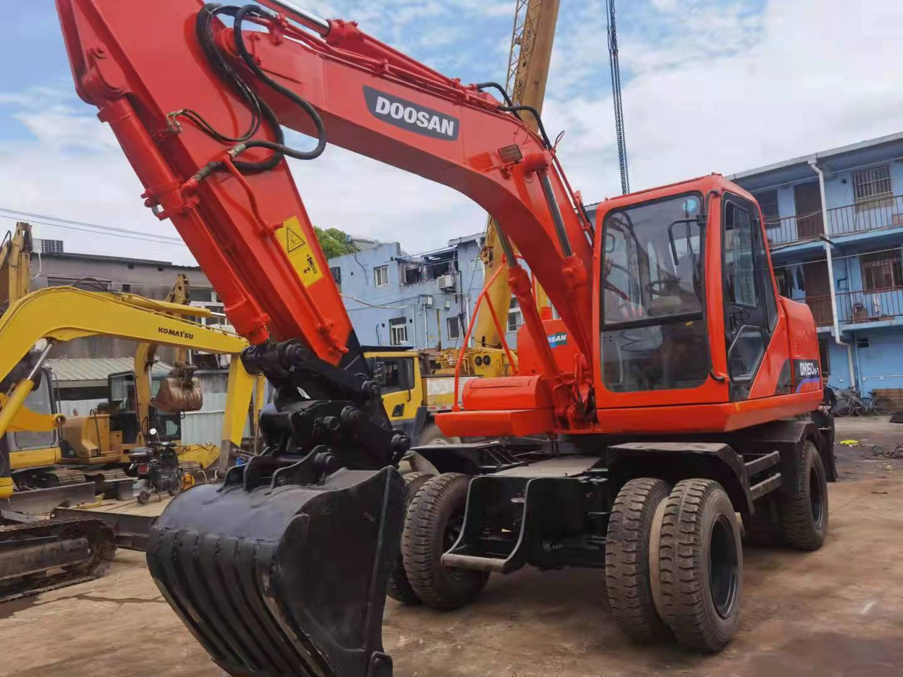 DOOSAN DH150W-7 - Τροχοφόρος εκσκαφέας: φωτογραφία 3 DOOSAN DH150W-7 - Τροχοφόρος εκσκαφέας: φωτογραφία 3