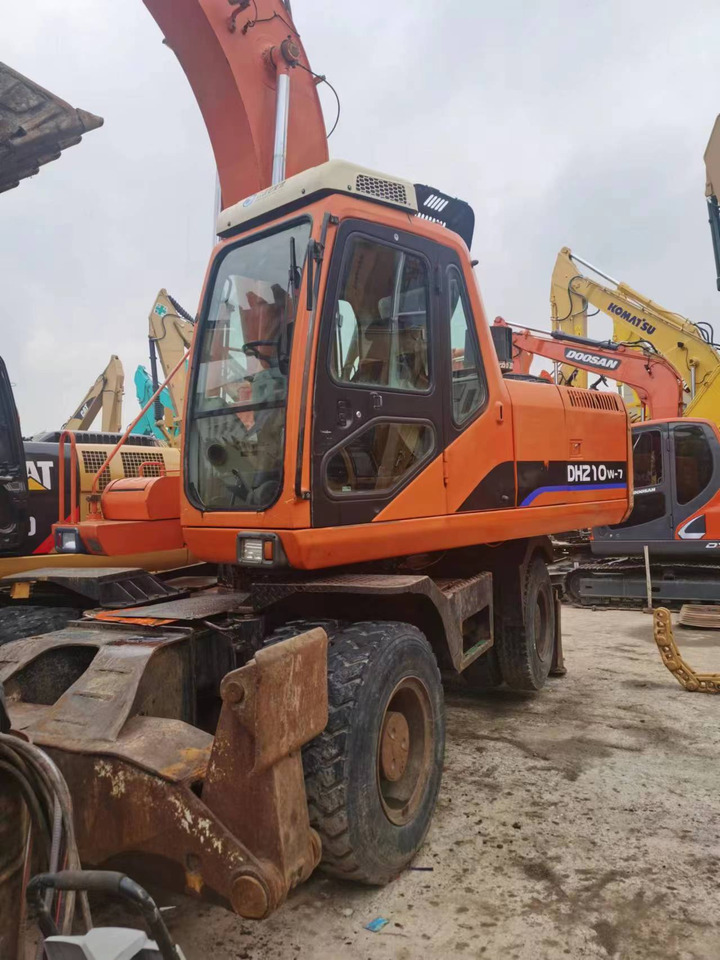 DOOSAN DH210W-7 - Τροχοφόρος εκσκαφέας: φωτογραφία 3 DOOSAN DH210W-7 - Τροχοφόρος εκσκαφέας: φωτογραφία 3