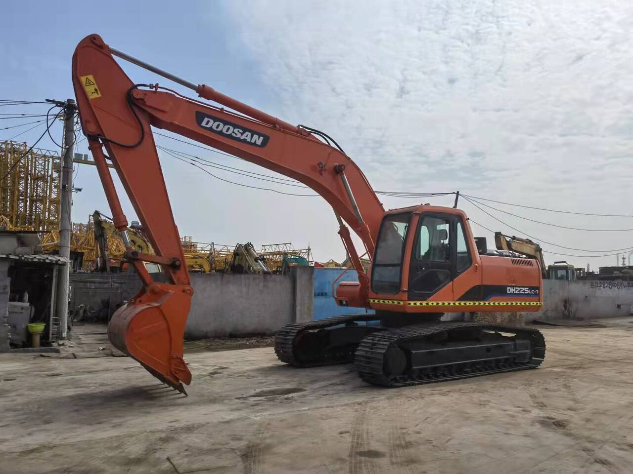 DOOSAN DH225LC-7 - Ερπυστριοφόρος εκσκαφέας: φωτογραφία 3 DOOSAN DH225LC-7 - Ερπυστριοφόρος εκσκαφέας: φωτογραφία 3