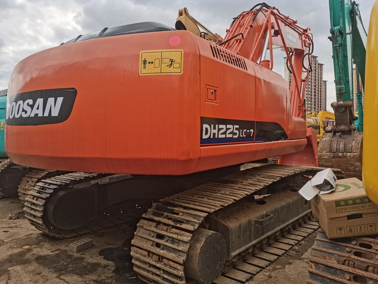 DOOSAN DH225LC-7 - Ερπυστριοφόρος εκσκαφέας: φωτογραφία 1 DOOSAN DH225LC-7 - Ερπυστριοφόρος εκσκαφέας: φωτογραφία 1