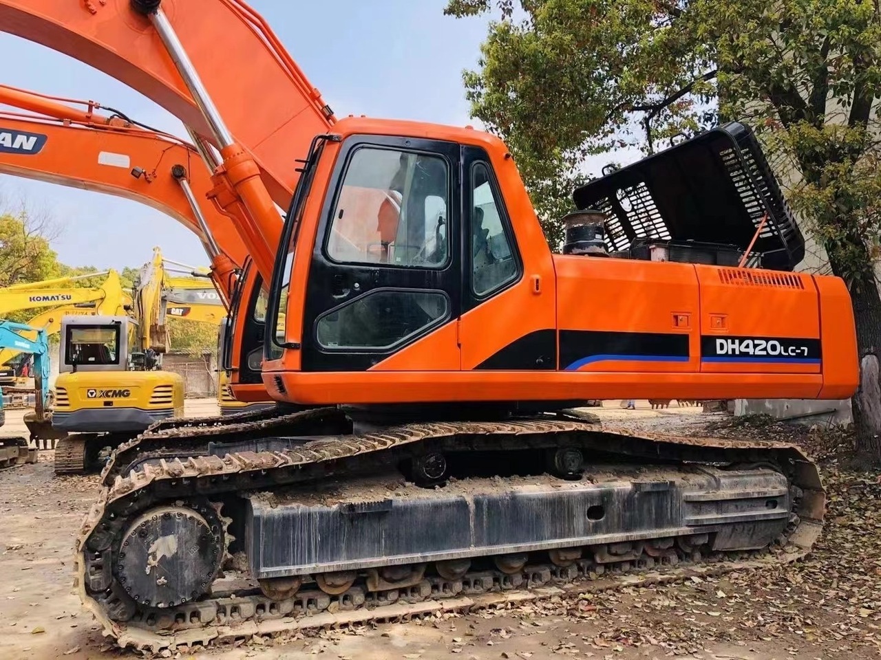 DOOSAN DH420LC-7 - Ερπυστριοφόρος εκσκαφέας: φωτογραφία 1 DOOSAN DH420LC-7 - Ερπυστριοφόρος εκσκαφέας: φωτογραφία 1
