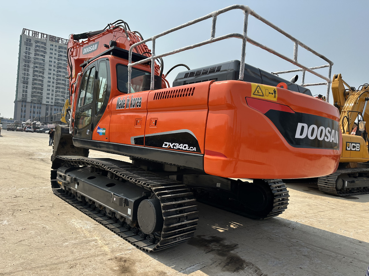 DOOSAN DX340LCA - Ερπυστριοφόρος εκσκαφέας: φωτογραφία 3 DOOSAN DX340LCA - Ερπυστριοφόρος εκσκαφέας: φωτογραφία 3