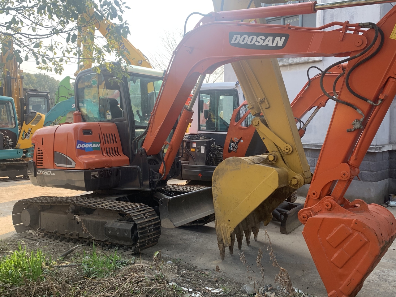 DOOSAN DX60-9 - Μίνι εκσκαφέας: φωτογραφία 4 DOOSAN DX60-9 - Μίνι εκσκαφέας: φωτογραφία 4