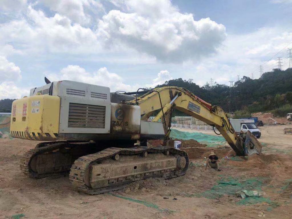 HITACHI ZX490 - Ερπυστριοφόρος εκσκαφέας: φωτογραφία 1 HITACHI ZX490 - Ερπυστριοφόρος εκσκαφέας: φωτογραφία 1
