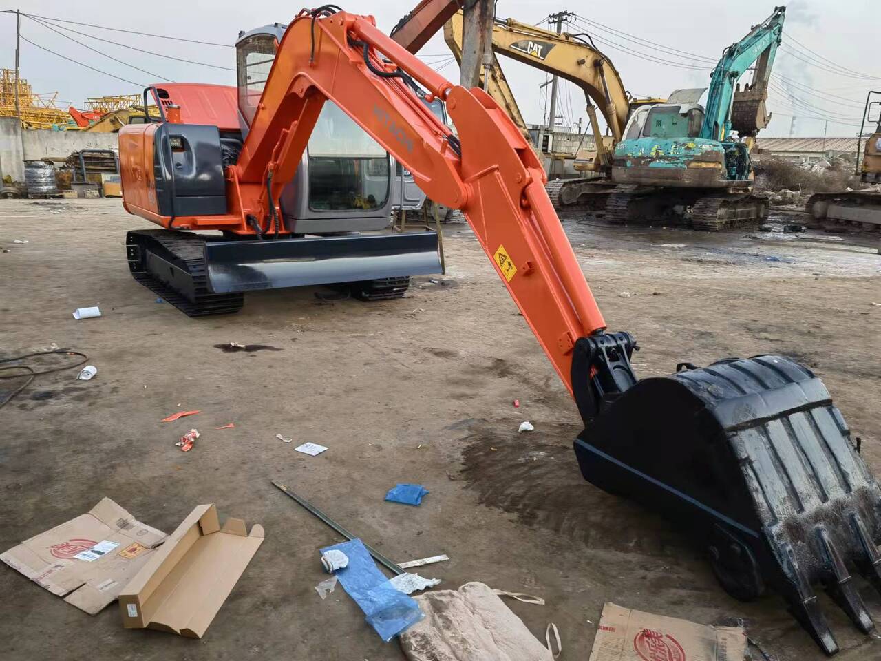 HITACHI ZX60 - Ερπυστριοφόρος εκσκαφέας: φωτογραφία 2 HITACHI ZX60 - Ερπυστριοφόρος εκσκαφέας: φωτογραφία 2
