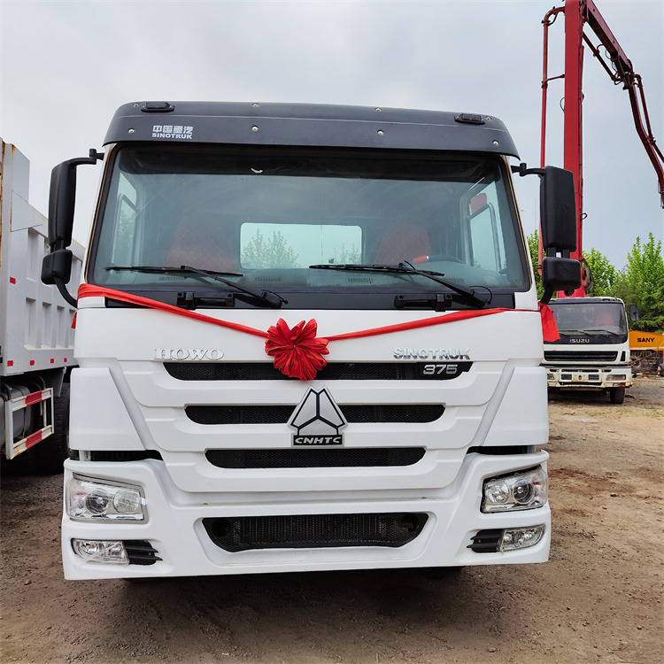 HOWO 6x4 375hp tractor-white - Τράκτορας: φωτογραφία 5 HOWO 6x4 375hp tractor-white - Τράκτορας: φωτογραφία 5