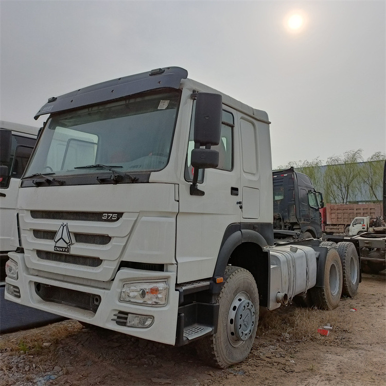 Τράκτορας HOWO 6x4 375hp tractor: φωτογραφία 6 Τράκτορας HOWO 6x4 375hp tractor: φωτογραφία 6