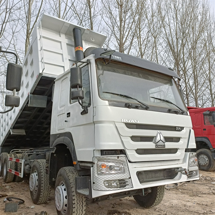 HOWO HOWO 8x4 371-White Tipper - Φορτηγό ανατρεπόμενο: φωτογραφία 2 HOWO HOWO 8x4 371-White Tipper - Φορτηγό ανατρεπόμενο: φωτογραφία 2
