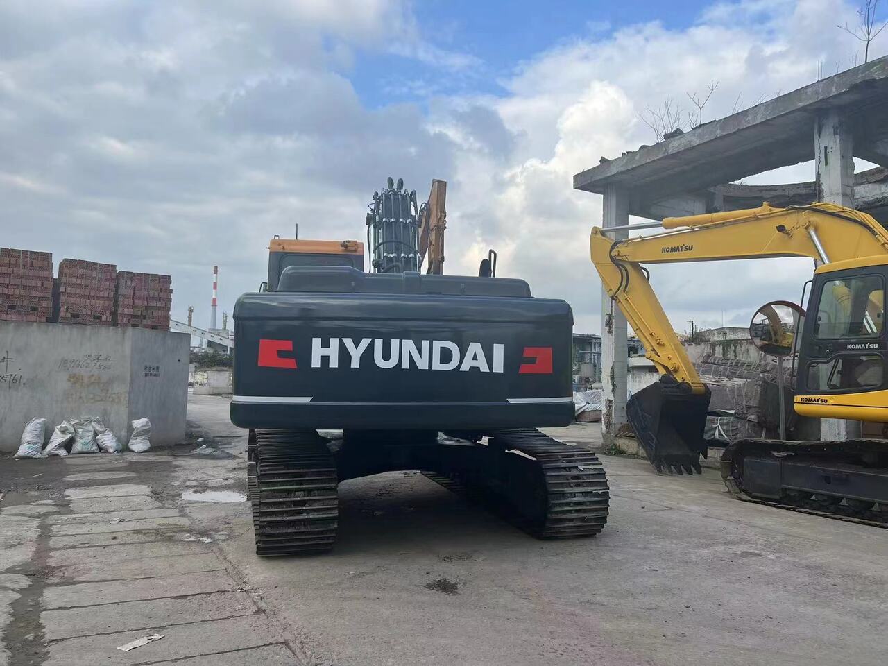 HYUNDAI 225LC-9T - Ερπυστριοφόρος εκσκαφέας: φωτογραφία 4 HYUNDAI 225LC-9T - Ερπυστριοφόρος εκσκαφέας: φωτογραφία 4