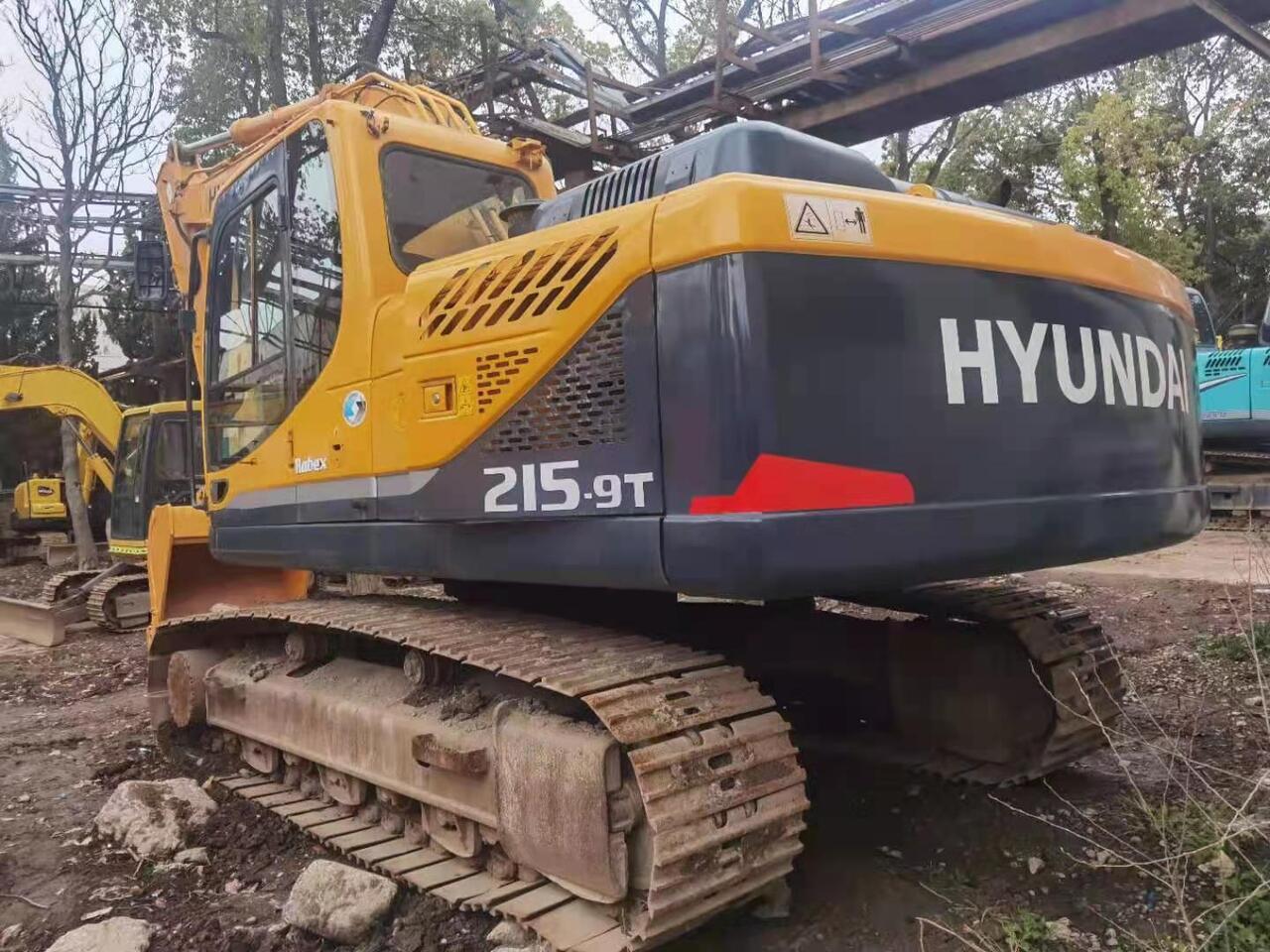 HYUNDAI R215-9T - Ερπυστριοφόρος εκσκαφέας: φωτογραφία 1 HYUNDAI R215-9T - Ερπυστριοφόρος εκσκαφέας: φωτογραφία 1