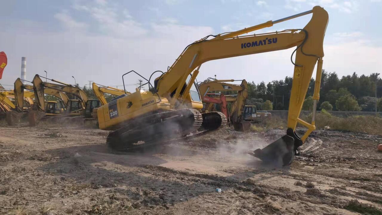 KOMATSU PC220-7 - Ερπυστριοφόρος εκσκαφέας: φωτογραφία 5 KOMATSU PC220-7 - Ερπυστριοφόρος εκσκαφέας: φωτογραφία 5