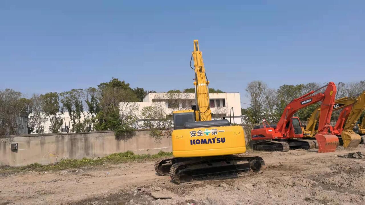 KOMATSU PC220-7 - Ερπυστριοφόρος εκσκαφέας: φωτογραφία 3 KOMATSU PC220-7 - Ερπυστριοφόρος εκσκαφέας: φωτογραφία 3