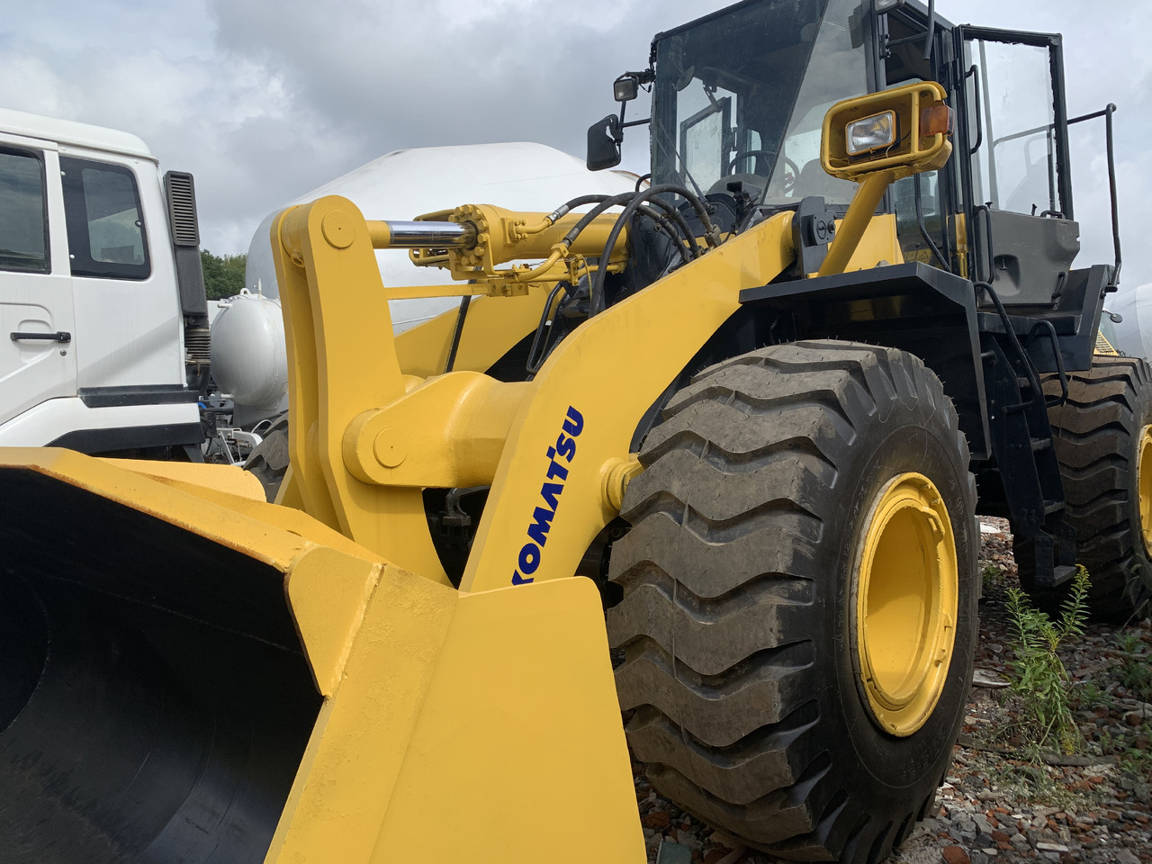 KOMATSU WA380Z - Ελαστιχοφόρος φορτωτής: φωτογραφία 4 KOMATSU WA380Z - Ελαστιχοφόρος φορτωτής: φωτογραφία 4