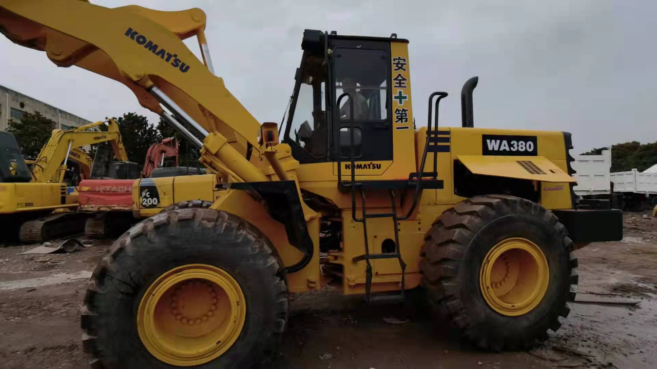 KOMATSU WA380 - Ελαστιχοφόρος φορτωτής: φωτογραφία 5 KOMATSU WA380 - Ελαστιχοφόρος φορτωτής: φωτογραφία 5