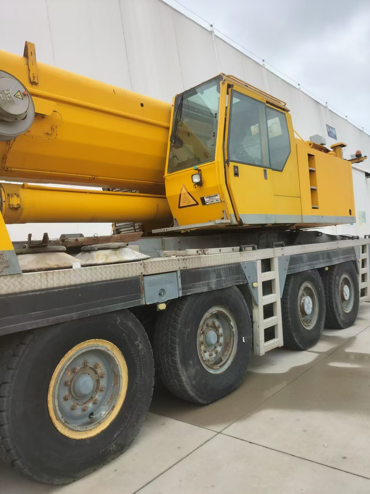 LIEBHERR  - Τηλεσκοπικός γερανός: φωτογραφία 4 LIEBHERR  - Τηλεσκοπικός γερανός: φωτογραφία 4
