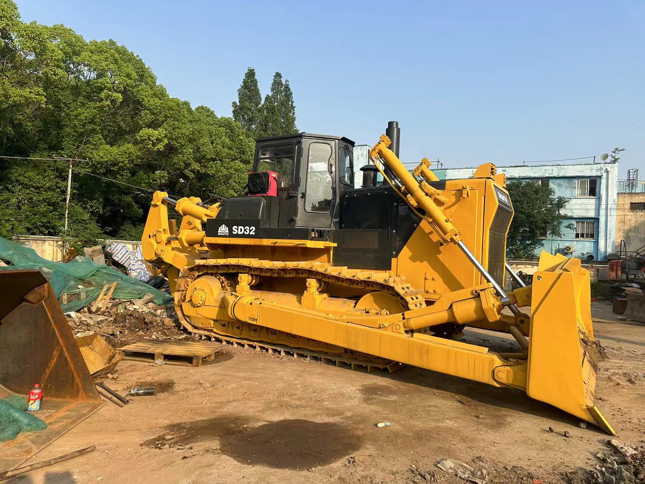 SHANTUI SD32 - Μπουλντόζα: φωτογραφία 1 SHANTUI SD32 - Μπουλντόζα: φωτογραφία 1