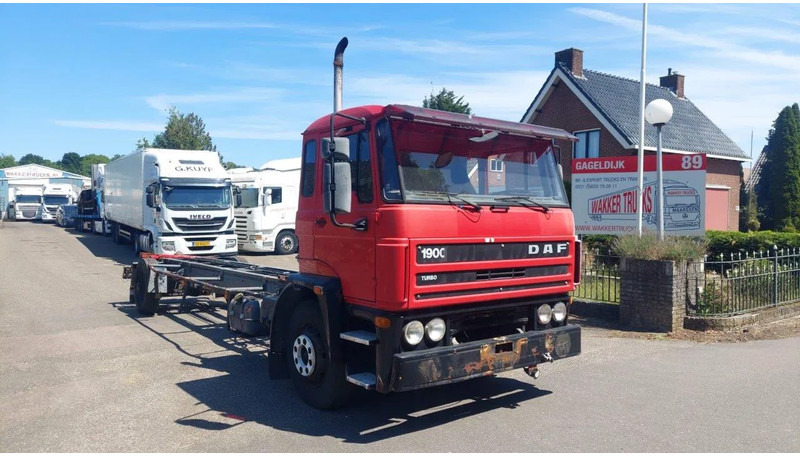 DAF 1900 4X2 HOLLAND TUCK FULL STEEL SUSPENSION MANUAL GEARBOX - Φορτηγό σασί: φωτογραφία 3 DAF 1900 4X2 HOLLAND TUCK FULL STEEL SUSPENSION MANUAL GEARBOX - Φορτηγό σασί: φωτογραφία 3