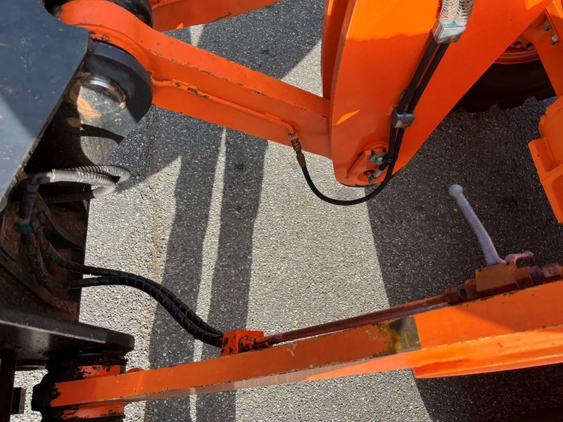 Doosan DL250 - Ελαστιχοφόρος φορτωτής: φωτογραφία 5 Doosan DL250 - Ελαστιχοφόρος φορτωτής: φωτογραφία 5