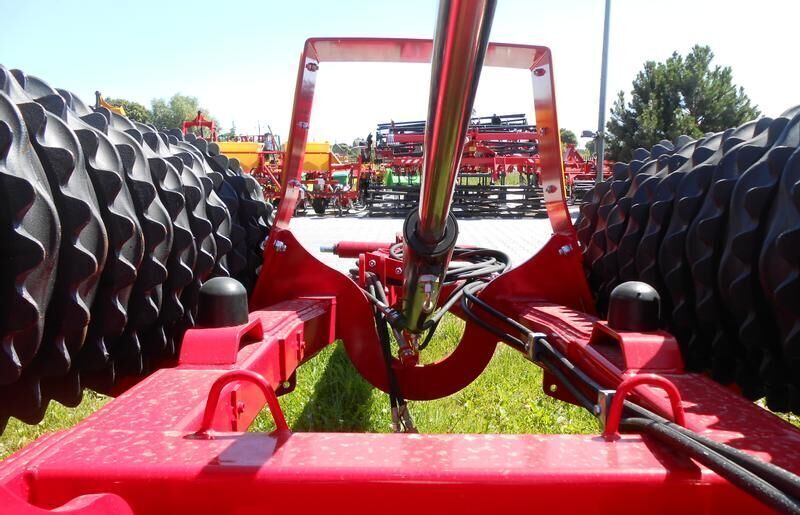 AGRO-FACTORY Wał uprawowy GROM 5.3 M - Φρεζοσβαρνα: φωτογραφία 4 AGRO-FACTORY Wał uprawowy GROM 5.3 M - Φρεζοσβαρνα: φωτογραφία 4