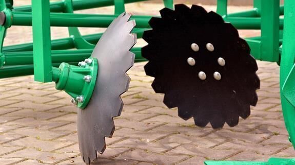 AGRO-MASZ Agregat podorywkowy Gruber 2,6 / CULTIVADOR DE RASTROJO GRUBER 2 - Καλλιεργητής: φωτογραφία 3 AGRO-MASZ Agregat podorywkowy Gruber 2,6 / CULTIVADOR DE RASTROJO GRUBER 2 - Καλλιεργητής: φωτογραφία 3