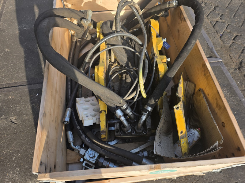 Liebherr likufix sw33 likufix sw 33 schnelwechsler - Ταχυσύνδεσμος για Κατασκευή μηχανήματα: φωτογραφία 2 Liebherr likufix sw33 likufix sw 33 schnelwechsler - Ταχυσύνδεσμος για Κατασκευή μηχανήματα: φωτογραφία 2