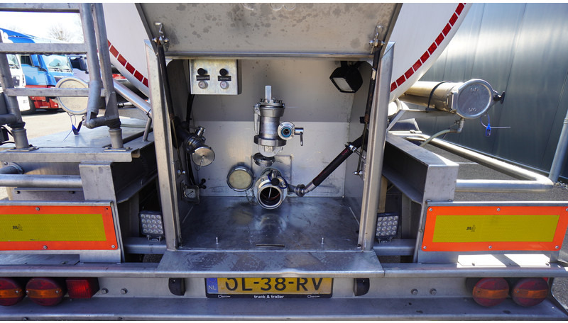 Magyar 3 AXLE FOOD TANK TRAILER 41.410LTR - Επικαθήμενο βυτίο: φωτογραφία 4 Magyar 3 AXLE FOOD TANK TRAILER 41.410LTR - Επικαθήμενο βυτίο: φωτογραφία 4