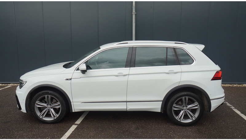 Volkswagen Tiguan 2.0 TDI R LINE 4MOTION - Μικρό λεωφορείο, Επιβατικό βαν: φωτογραφία 1 Volkswagen Tiguan 2.0 TDI R LINE 4MOTION - Μικρό λεωφορείο, Επιβατικό βαν: φωτογραφία 1