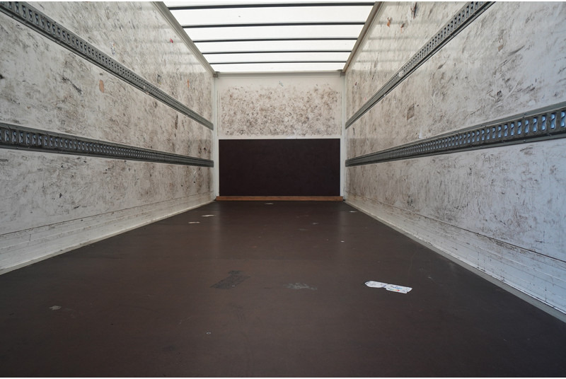Volvo FL 210 CLOSED BOX 665.200KM - Φορτηγό κόφα: φωτογραφία 5 Volvo FL 210 CLOSED BOX 665.200KM - Φορτηγό κόφα: φωτογραφία 5