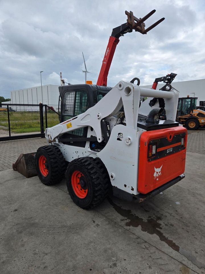 Bobcat S 770 - Ελαστιχοφόρος φορτωτής: φωτογραφία 5 Bobcat S 770 - Ελαστιχοφόρος φορτωτής: φωτογραφία 5