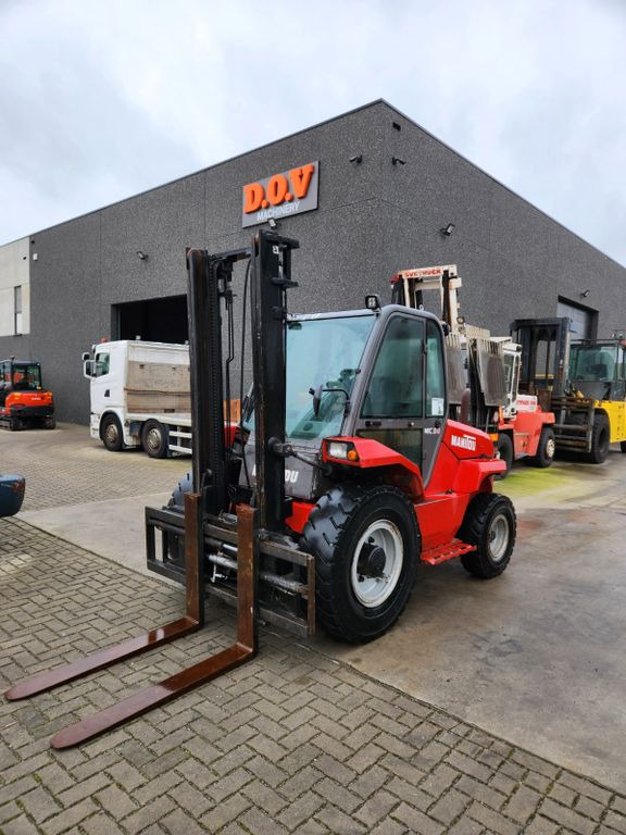 Manitou MC30 - Πετρελαιοκίνητο περονοφόρο: φωτογραφία 1 Manitou MC30 - Πετρελαιοκίνητο περονοφόρο: φωτογραφία 1