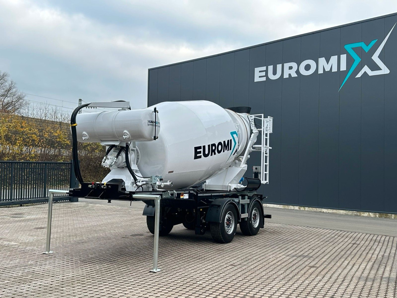 EUROMIX MTP - 10m³ Betonmischer-Auflieger - Μπετονιέρα φορτηγό: φωτογραφία 2 EUROMIX MTP - 10m³ Betonmischer-Auflieger - Μπετονιέρα φορτηγό: φωτογραφία 2
