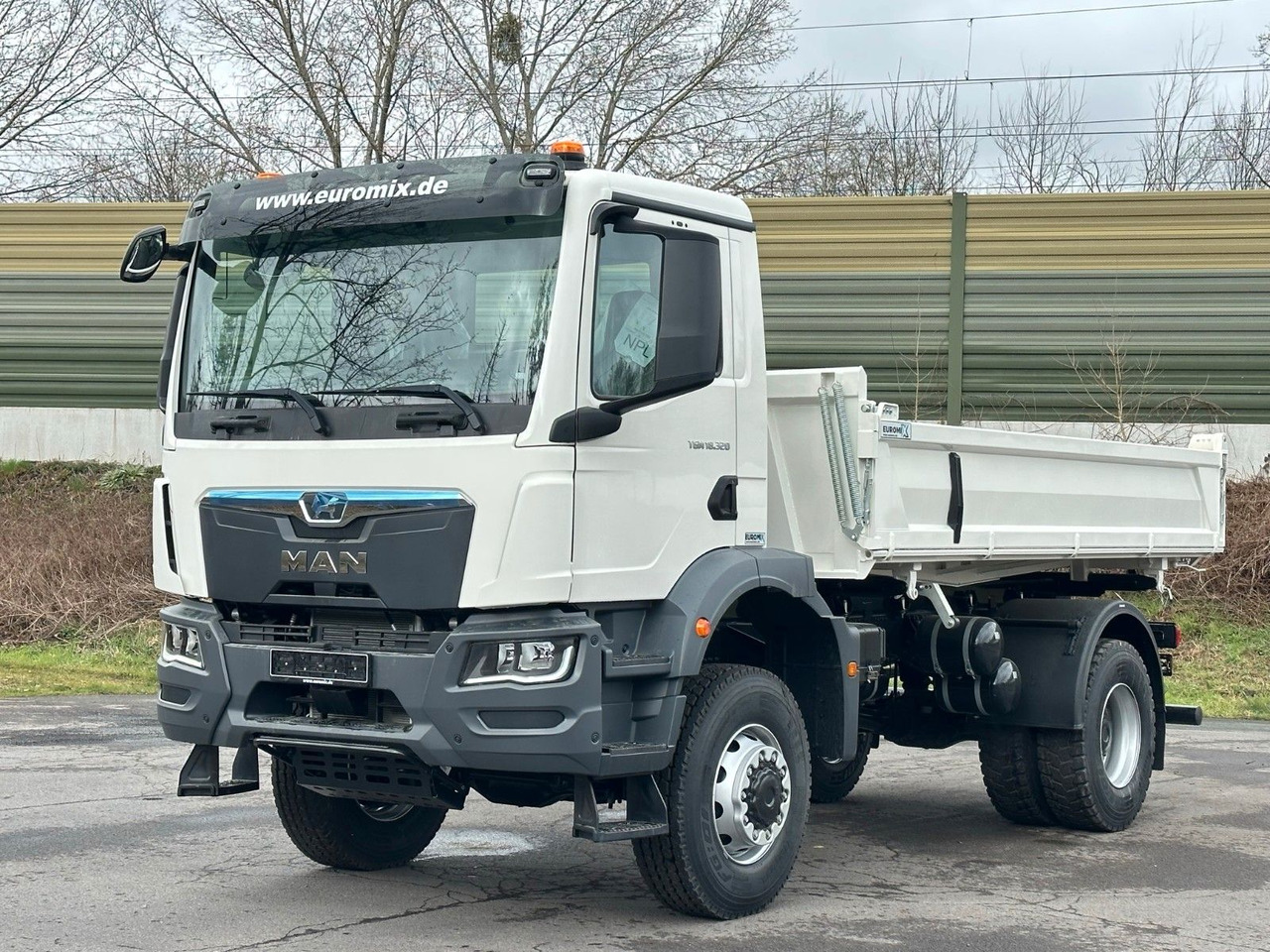 MAN TGM 18.320 4X4 Euro 6e Euromix 3-Seiten-Kipper - Φορτηγό ανατρεπόμενο: φωτογραφία 2 MAN TGM 18.320 4X4 Euro 6e Euromix 3-Seiten-Kipper - Φορτηγό ανατρεπόμενο: φωτογραφία 2